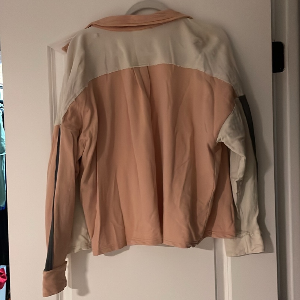 Shacket - Picture 3 of 3